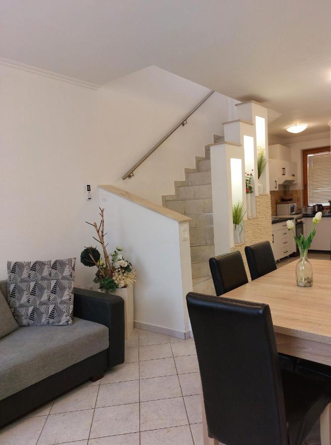 Apartmancentrum Gyula Luaran gambar