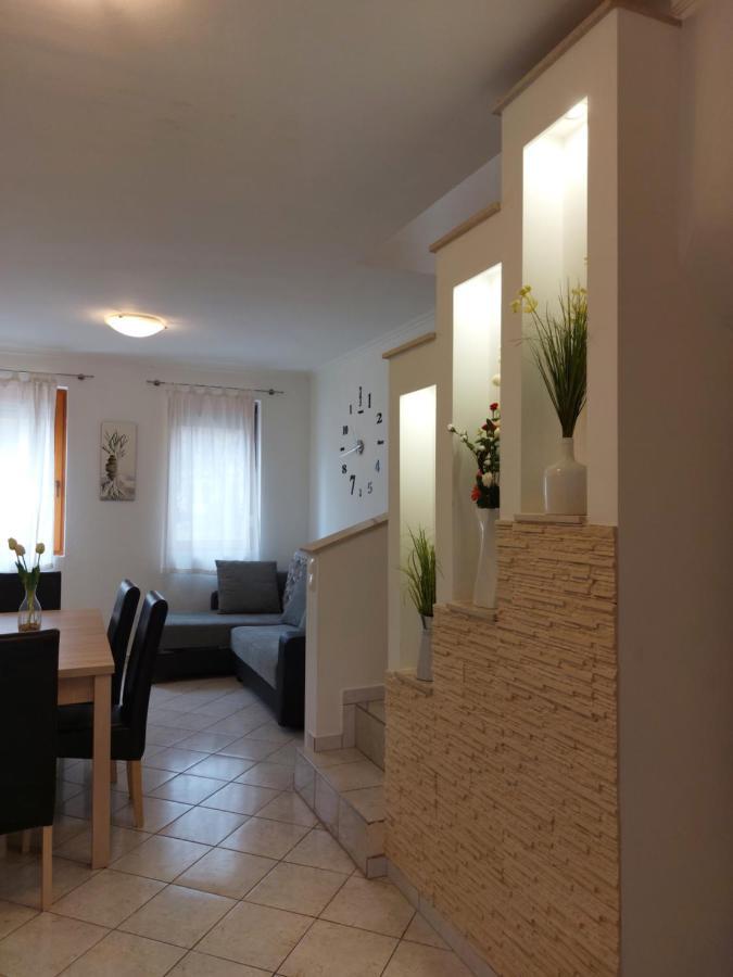 Apartmancentrum Gyula Luaran gambar
